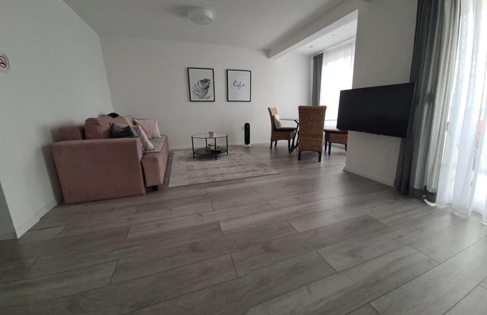 Apartment Merry - Free Garage & Parking Mostar Bagian luar foto