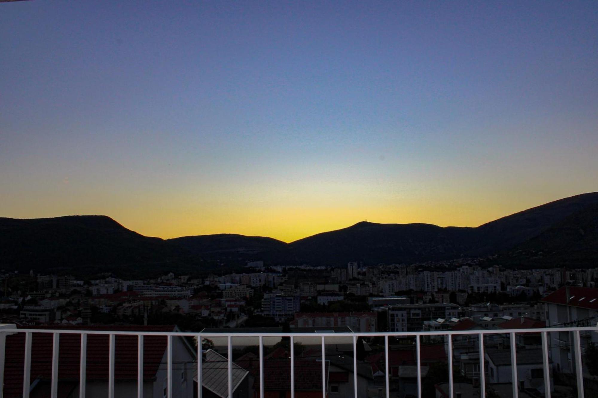Apartment Merry - Free Garage & Parking Mostar Bagian luar foto