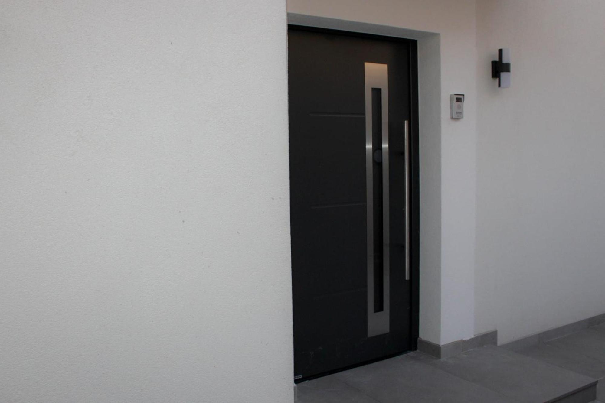 Apartment Merry - Free Garage & Parking Mostar Bagian luar foto